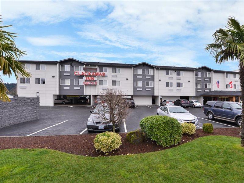 Clackamas Inn And Suites Ngoại thất bức ảnh