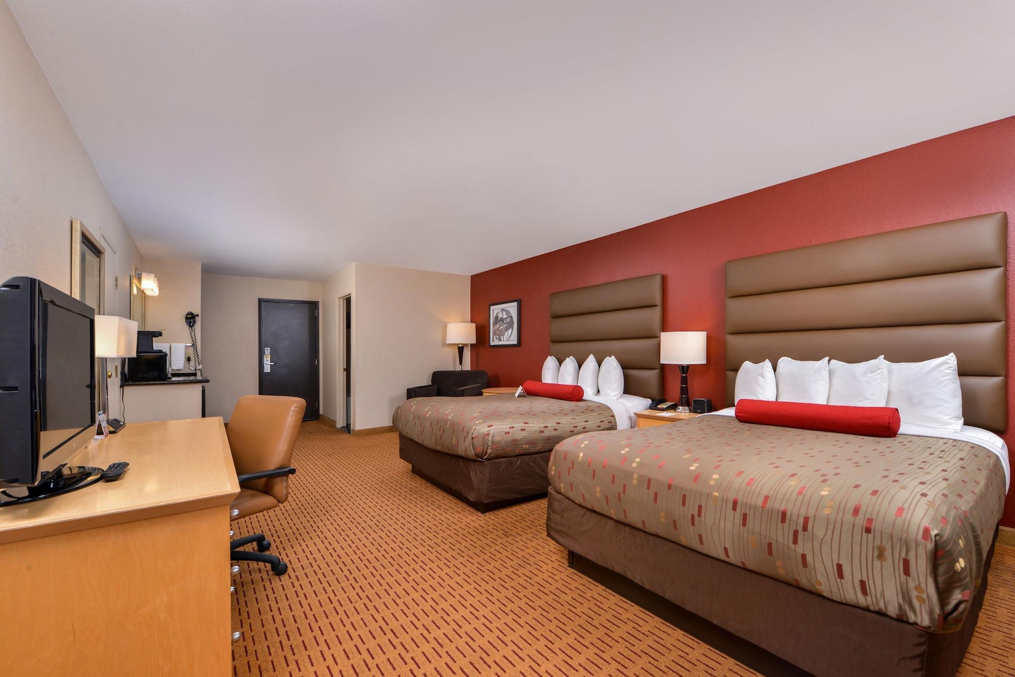 Clackamas Inn And Suites Ngoại thất bức ảnh