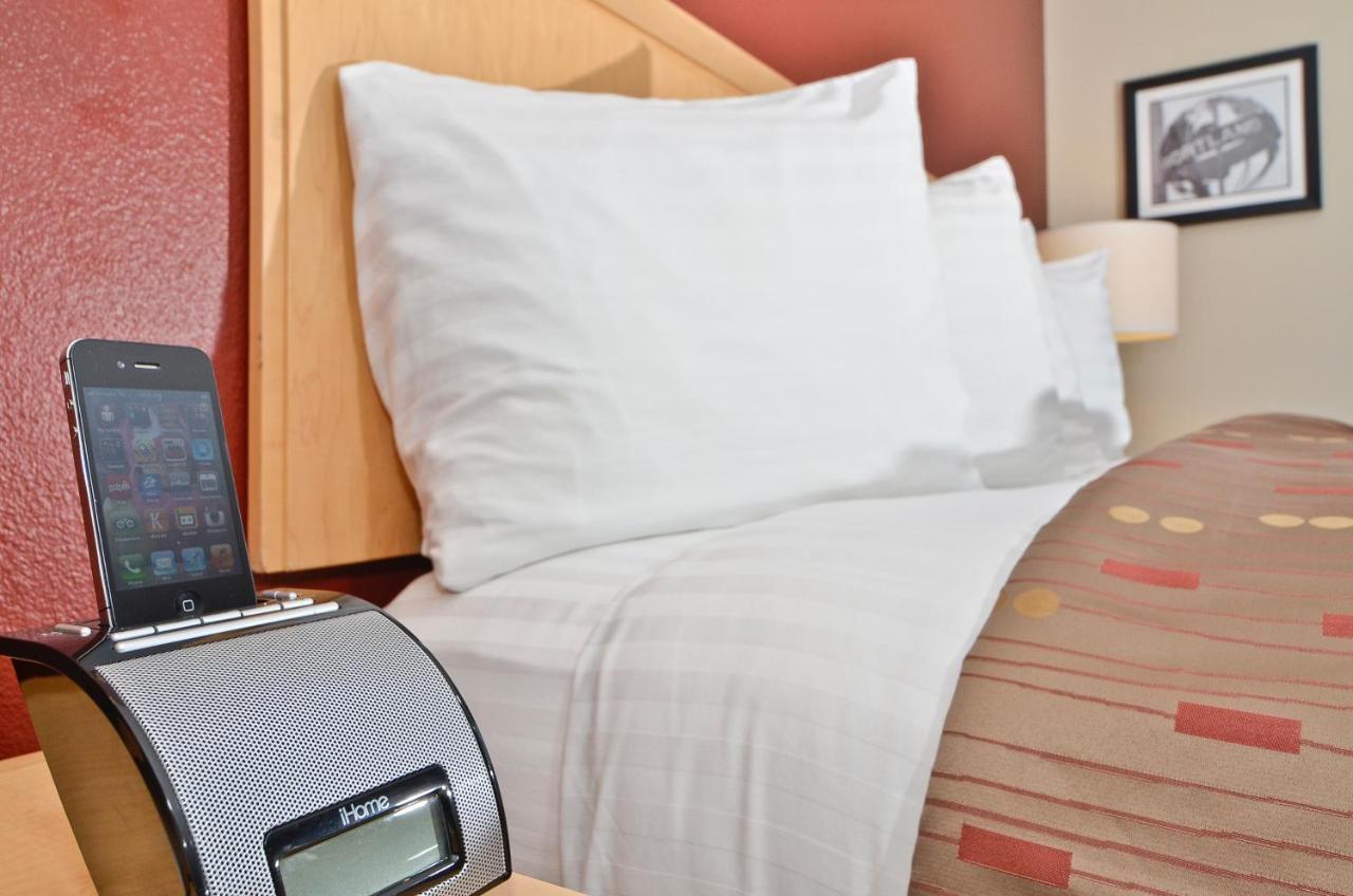 Clackamas Inn And Suites Phòng bức ảnh